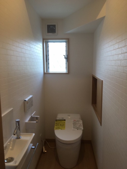 山科でトイレリフォームを施工しました 京都市で内装工事 店舗改装 壁紙のことなら山科区の当社へ